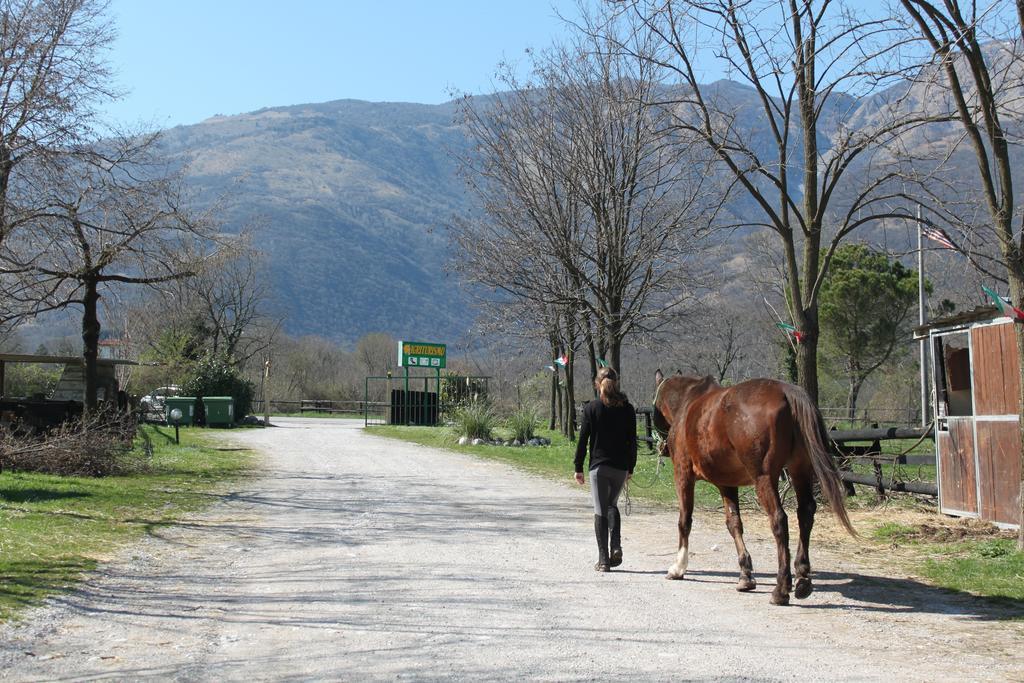 Agriturismo Al Ranch Castello dʼAviano Kültér fotó
