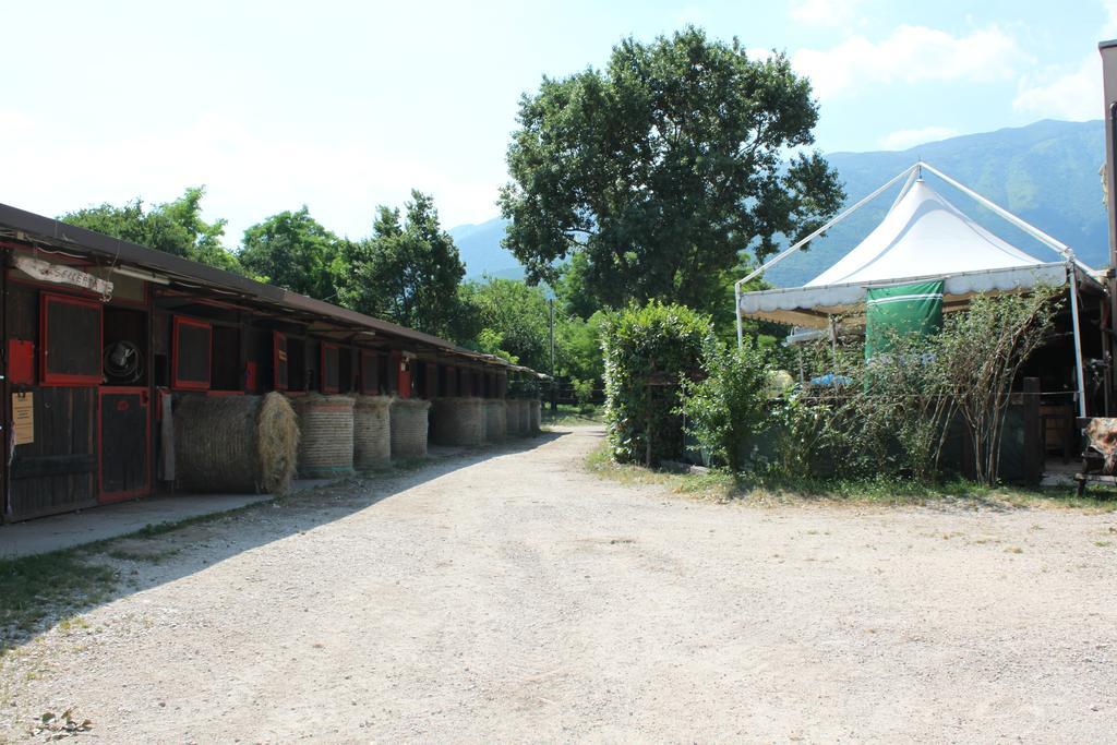 Agriturismo Al Ranch Castello dʼAviano Kültér fotó
