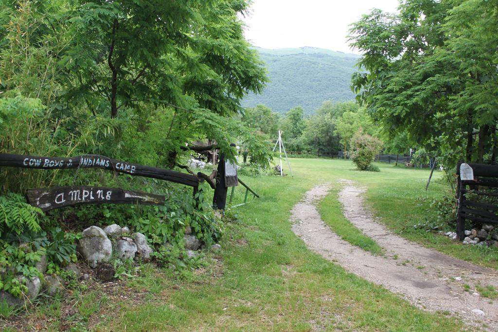 Agriturismo Al Ranch Castello dʼAviano Kültér fotó